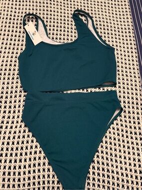 NWT - Beachsissi High-Waisted hunter green Bikini Set size medium
